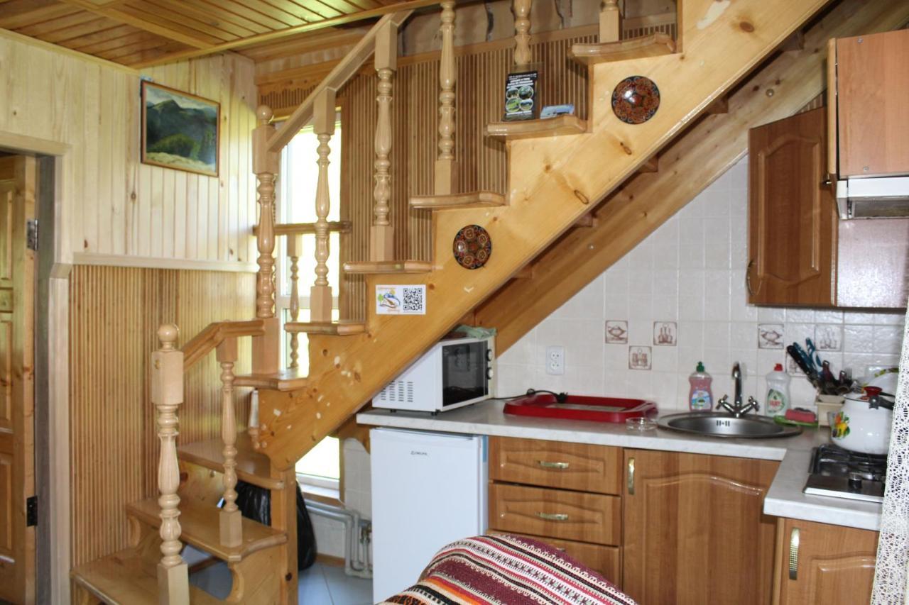 Котедж "Карпатський Краєвид" Yaremche Bagian luar foto
